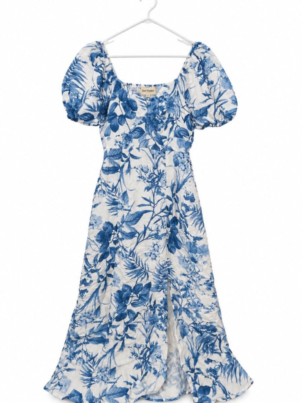 💙 Sweet Wanderer Floral Maxi Dress – Size M